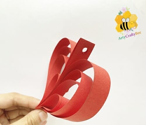 Paper-Heart-Garland-Craft-Process-11