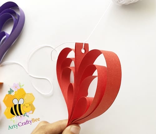 Heart Garland Paper Craft for Valentine's Day, Paper Hearts 