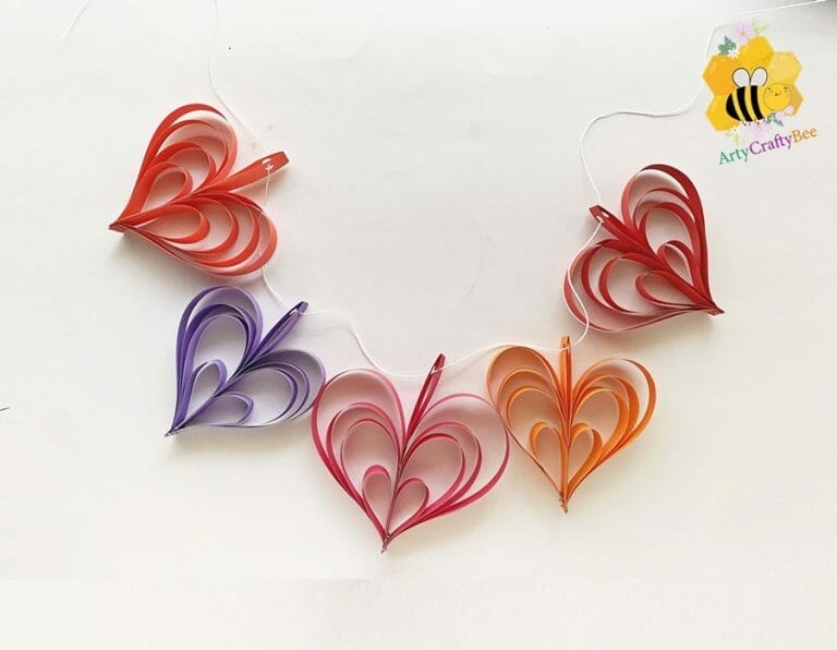 Cute Paper Heart Garland Craft (+1 Free Template).