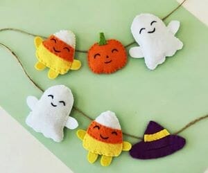 felt halloween garland craft