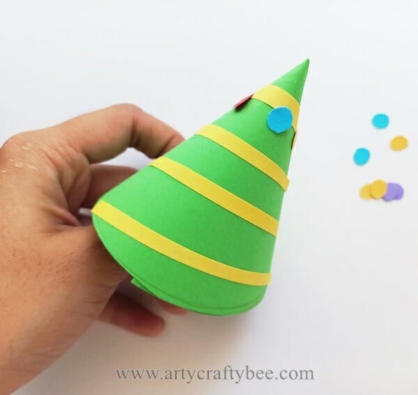 how to make a big paper cone christmas tree (9)