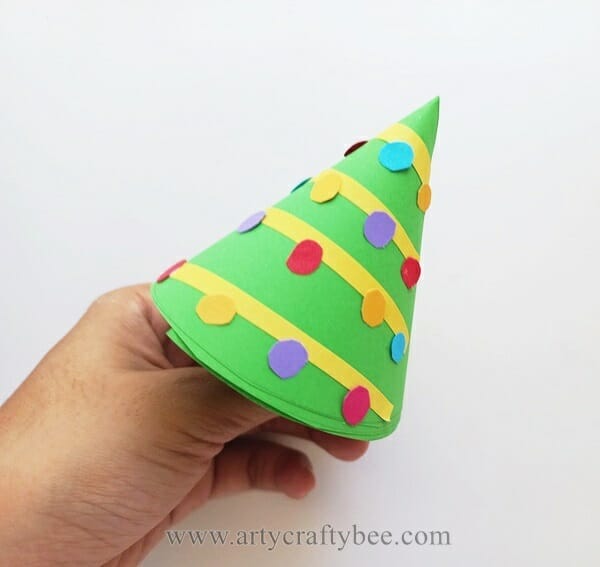how to make paper cone christmas tree (10)