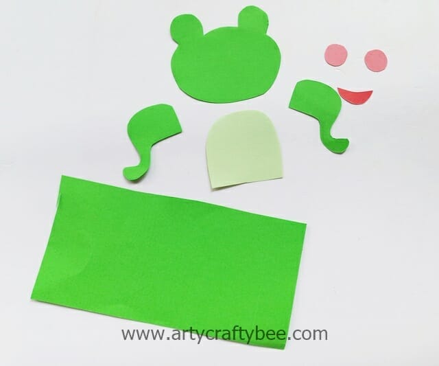 frog out of toilet paper roll (1)