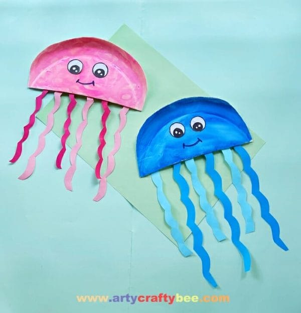 Summer Fun Diy Paper Plate Jellyfish Art Project - Arty Crafty Bee