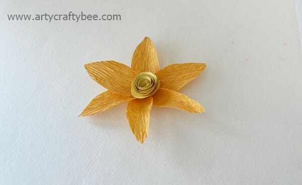 Daffodil flowers Crepe paper flowers