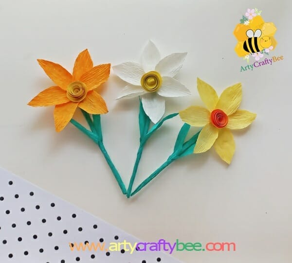 Handmade Daffodil Flower Craft: A DIY Tutorial with Crepe Pape