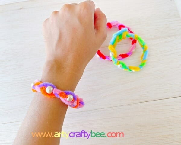 how to make a beaded bracelet